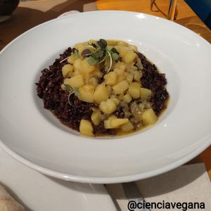 Arroz negro con patatas al curry at Pizzi & Dixie in Madrid