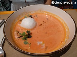 Gazpacho de sandía con helado de mojito at Pizzi & Dixie in Madrid