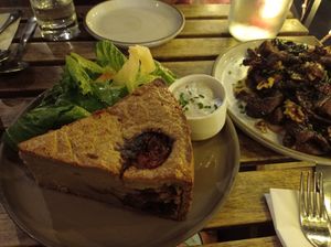 קיש קשיו ובצל מושלם at Bana in Tel Aviv