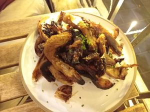 עוד פטריות קראנצ'יות at Bana in Tel Aviv