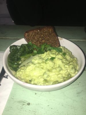 Pea "masabaha" at Bana in Tel Aviv