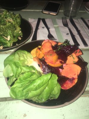 Persimmon & beats at Bana in Tel Aviv