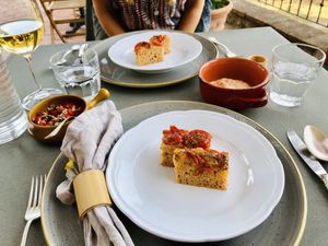 starter tomato focaccia  at Vegan Agrivilla I Pini in San Gimignano