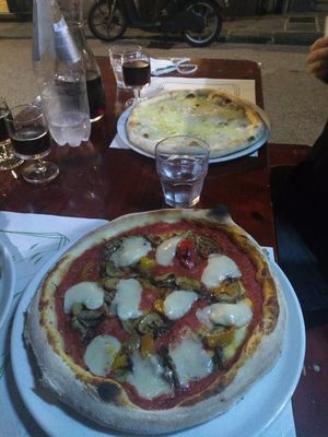 2 vegan pizzas at La Taverna di Pulcinella in Pisa