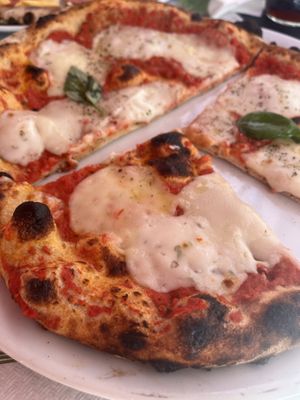 Pizza vegana  at La Taverna di Pulcinella in Pisa