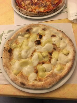  Vegan 4 cheese at La Taverna di Pulcinella in Pisa