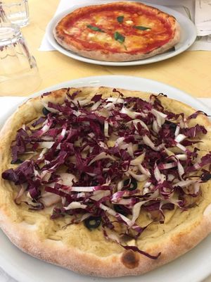 Pizza with hummus and radicchio - YUMMY! at La Taverna di Pulcinella in Pisa