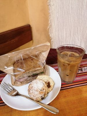Vegan sandwich and scones, soy latte at The Market in Okayama