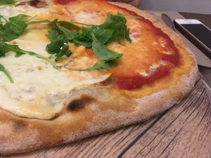 Flat pizza at Birra & Farina in Castelletto Sopra Ticino