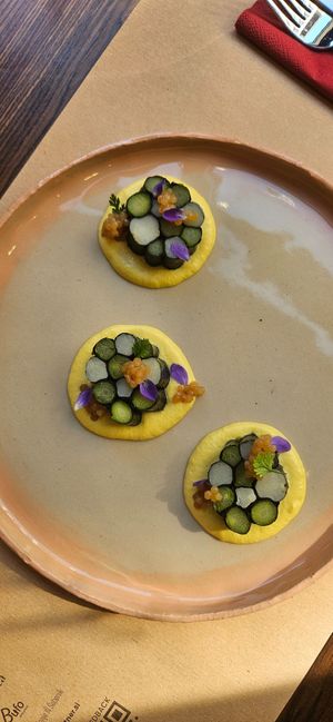 Asparagus & hollandaise, Maha style at Bistro Maha in Ljubljana