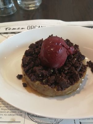 apple and hocolate crumbs with blueberry ice cream at Bistro Maha in Ljubljana