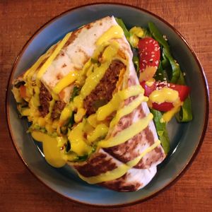 Mexikói chilis-babos wrap 😋 at LYR Speciality Coffee and Food in Pecs