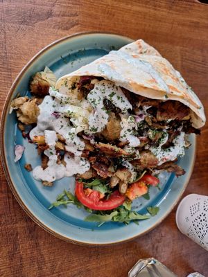 Gyros de seitan. Riquísimo! at LYR Speciality Coffee and Food in Pecs