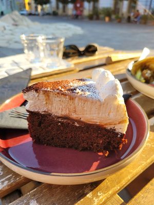  at LYR Speciality Coffee and Food in Pecs