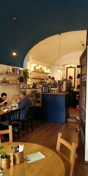 Interior at LYR Speciality Coffee and Food in Pecs