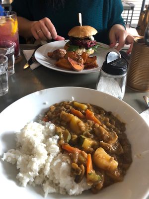 Beetroot patty burger and lentil curry  at LYR Speciality Coffee and Food in Pecs