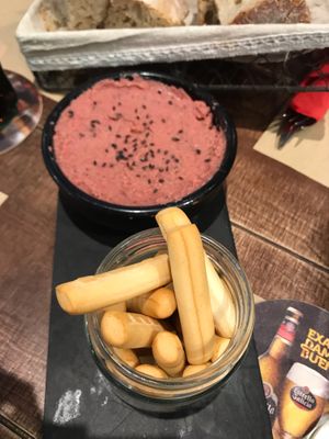 Hummus rosa con palitos at Cerveceria Victoria in A Coruna