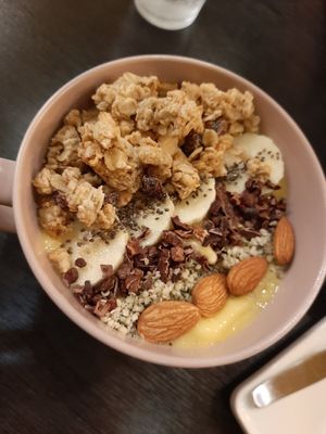 Smoothie bowl at Bottle & Bowl in Seogwipo
