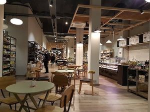 interior of shop at Organic Market - Diagonal in Barcelona