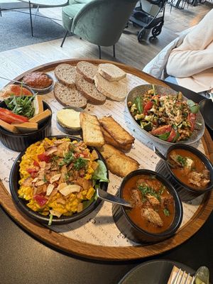 Shared lunch for 2 fully vegan  at Anne&Max in Arnhem