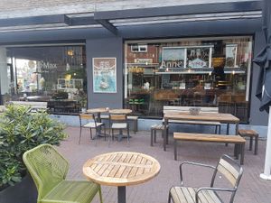outdoor seating at Anne&Max in Arnhem