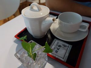 JingSi Oolong Tea at Jingsi Books & Cafe 靜思書軒 in Central Singapore