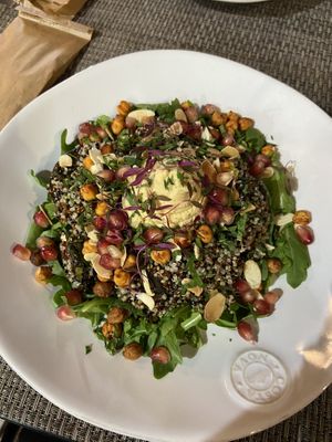 Quinoa & Hummus at Local - Your Healthy Kitchen in Cascais