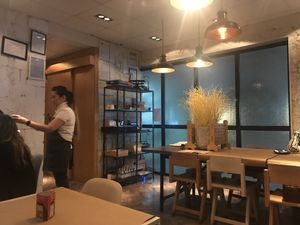 Interior design: cozy and zen at Healthy Feast in Kuwait City