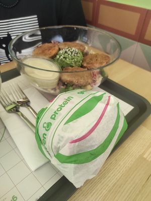 Burger and wabi-sabi bowl at green & protein in Pristina