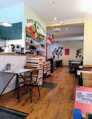 Eat-in space at Jah Jah in Paris