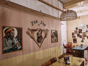 Deco at Jah Jah in Paris