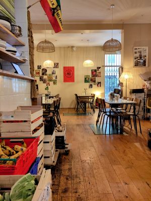 Eat-in space at Jah Jah in Paris