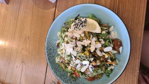 Quinoa bowl at Beach Bowl in Legian
