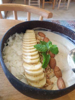 Moana bowl (no honey or granola) at Beach Bowl in Legian