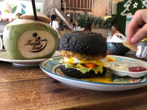 Vegetarischer Burger  at Beach Bowl in Legian