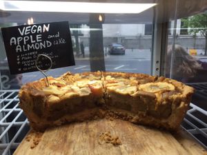 DELICIOUS vegan apple pie at Romeo's Sugar Free Bakery in North London