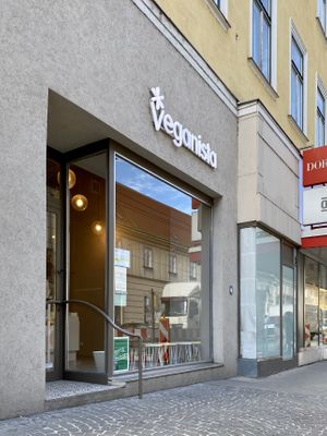 Front at Veganista Ice Cream IV in Vienna