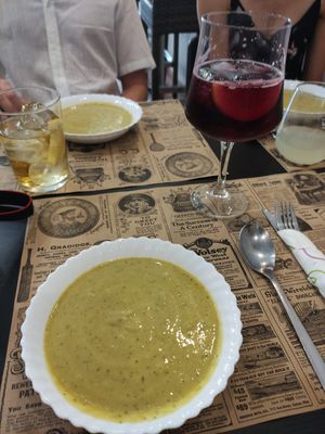 Avocado mango gazpacho at El Enano Verde in Torremolinos