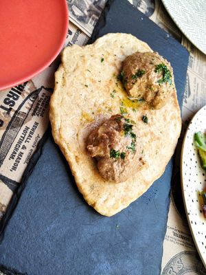 Naan with fig pâté at El Enano Verde in Torremolinos