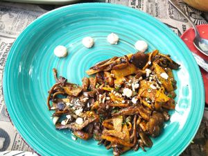 Hoisin bamboo and mushrooms with praline at El Enano Verde in Torremolinos