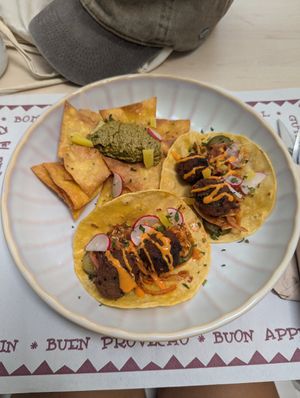 Japanese style meatball tacos at El Enano Verde in Torremolinos