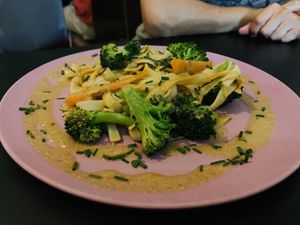 Tallarines con salsa de tahin, todos los productos son del mercado al lado, buenísima calidad  at El Enano Verde in Torremolinos