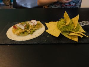 Taco y nachos, guacamole sabroso  at El Enano Verde in Torremolinos