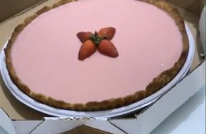 Mousse de morango 🍓  at Bike Vegan in Fortaleza