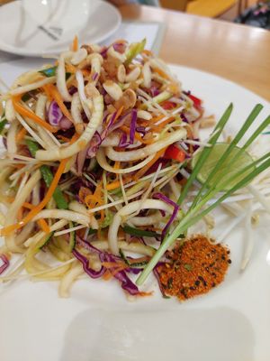 Pad thai at Broccoli Revolution - Central Embassy in Bangkok
