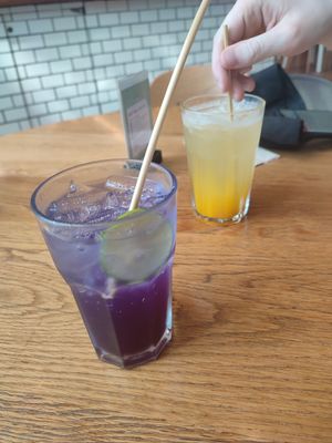 Butterfly pea soda, turmeric soda at Broccoli Revolution - Central Embassy in Bangkok