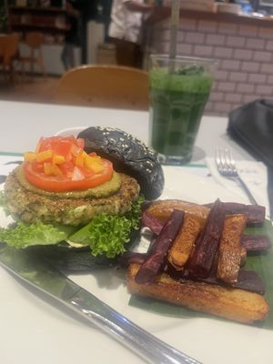 👌💯  at Broccoli Revolution - Central Embassy in Bangkok