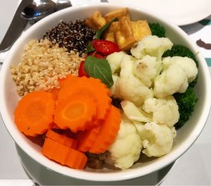 Kiew Wan Quinoa Bowl at Broccoli Revolution - Central Embassy in Bangkok