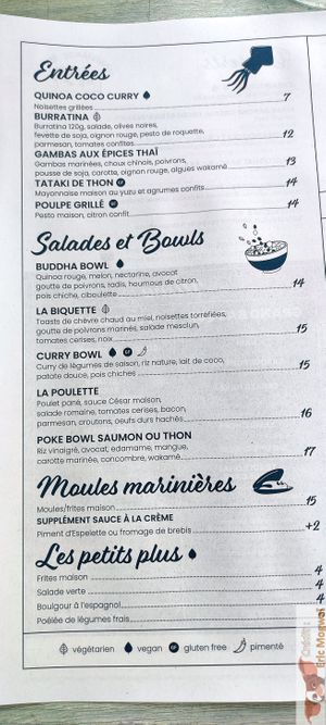 Salads ans bowls at Le Tandem in Biarritz