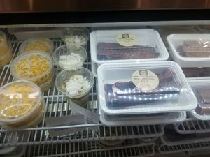 Mac n cheese, smoked bbq ribs, deli slices ALL VEGAN at The District at Mills 50 in Orlando